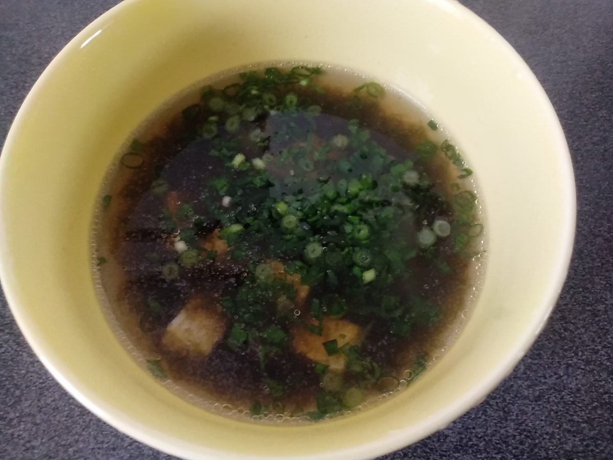 小ねぎとのり、とうふの韓国スープ